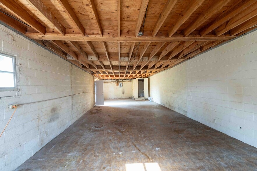 More Photos Of 8 2nd St, Aragon Apartments For Sale