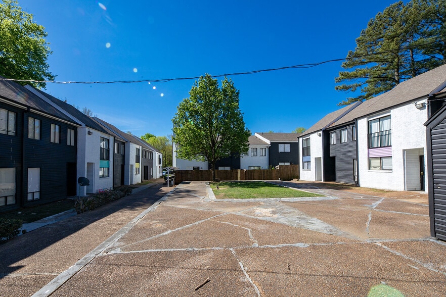 More Photos Of 2780 Raleigh-Lagrange Rd, Memphis Apartments For Sale