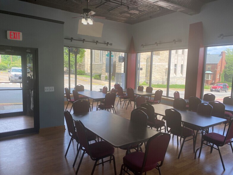 More Photos Of 201-209 W Pike St, Clarksburg Office Residential For Lease