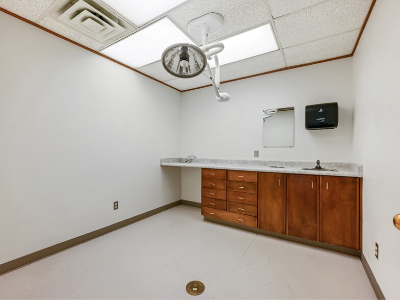 More Photos Of 2530 N 8th St, Grand Junction Medical For Sale