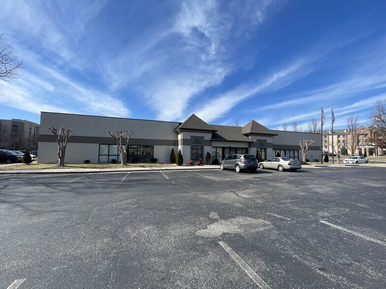 Primary Photo Of 5060 Valley View Blvd NW, Roanoke Medical For Lease