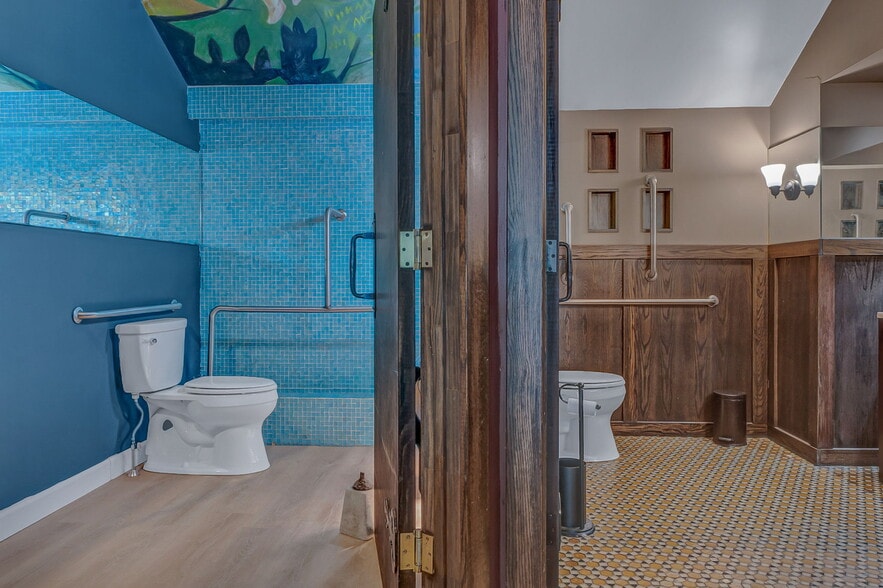 More Photos Of 1715 E Main St, Mohegan Lake Restaurant For Sale