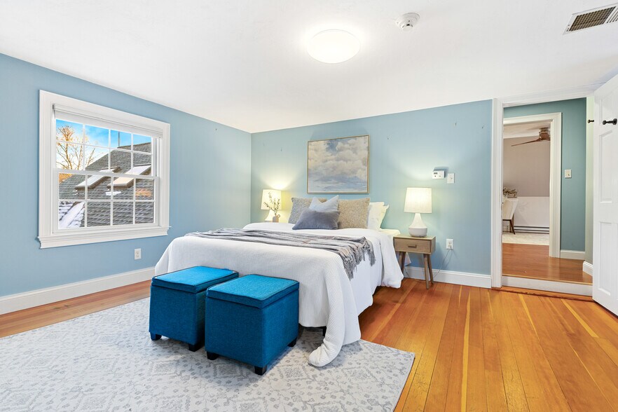 More Photos Of 25 Carlisle Rd, Westford Veterinarian Kennel For Sale