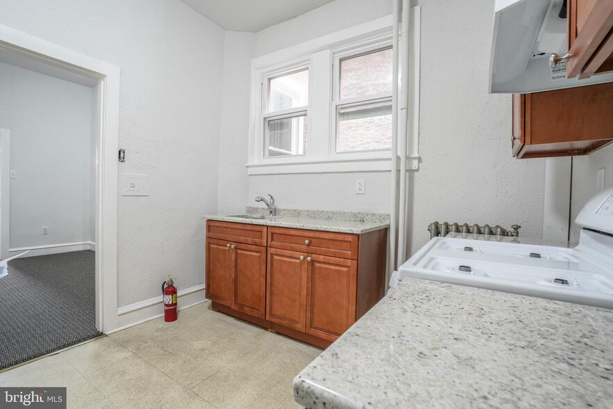 More Photos Of 2011 E Allegheny Ave, Philadelphia Apartments For Sale