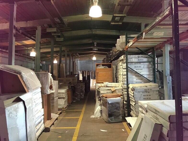 More Photos Of 2-6 Lister Ave, Newark Warehouse For Lease