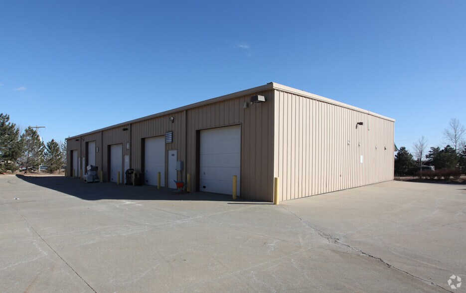 More Photos Of 7444-7468 W 162nd Ter, Overland Park Warehouse For Lease