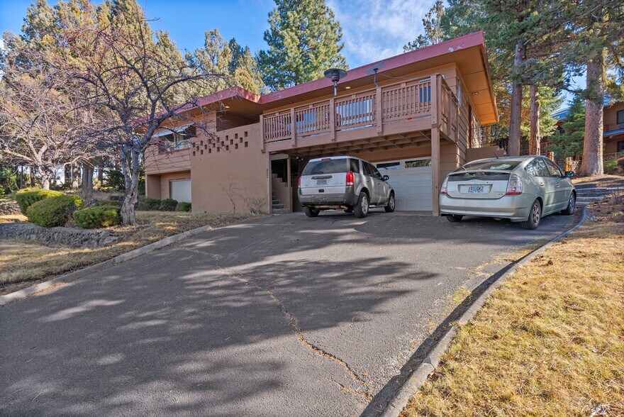More Photos Of 3105 NE O. B. Riley Rd, Bend Hotel For Sale