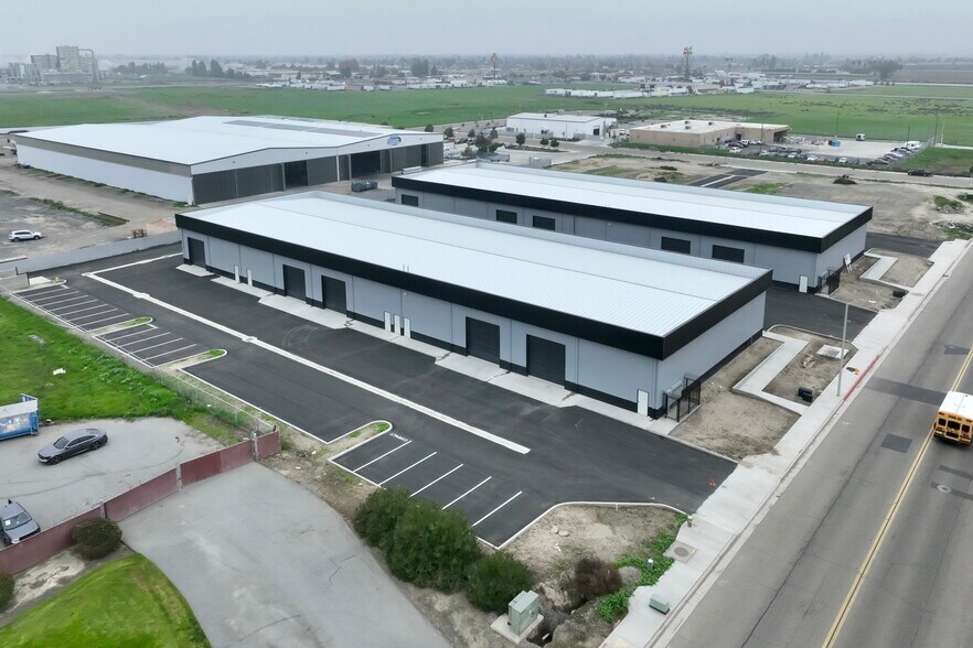 More Photos Of 704 Industrial Ave, Tulare Industrial For Lease