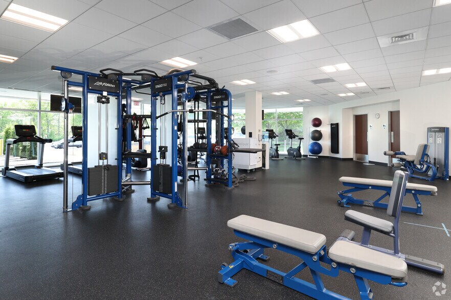 More Photos Of 10 Technology Park Dr, Westford Flex For Lease