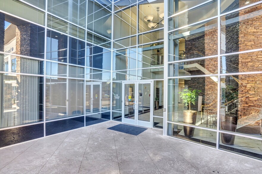 More Photos Of 861 Coronado Center Dr, Henderson Medical For Lease