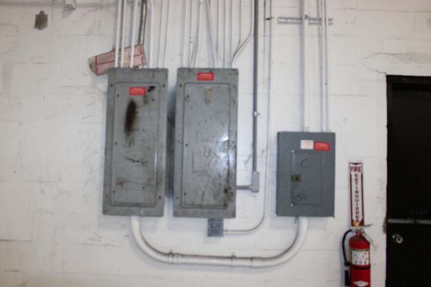 More Photos Of 6330 N 118th Ave, Largo Manufacturing For Lease