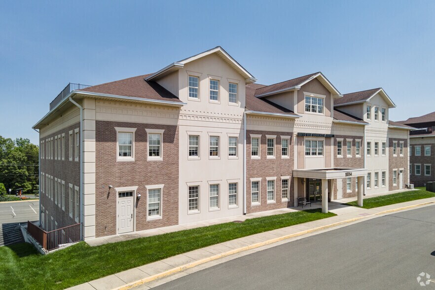 Primary Photo Of 18354 Quantico Gateway Dr, Triangle Medical For Sale