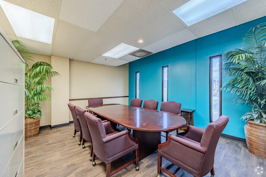 More Photos Of 2001 Martin Luther King Jr Dr, Atlanta Loft Creative Space For Lease