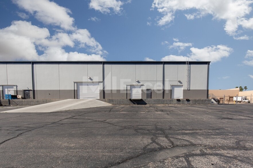 More Photos Of 6160 Stevenson Way, Las Vegas Warehouse For Lease