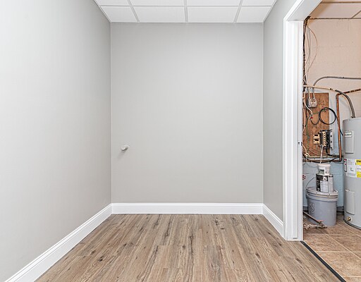 More Photos Of 16975-16991 Farmington Rd, Livonia Medical For Lease