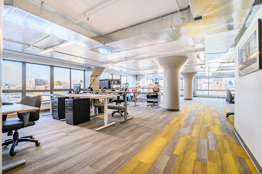 More Photos Of 35 Congress St, Salem Light Distribution For Lease