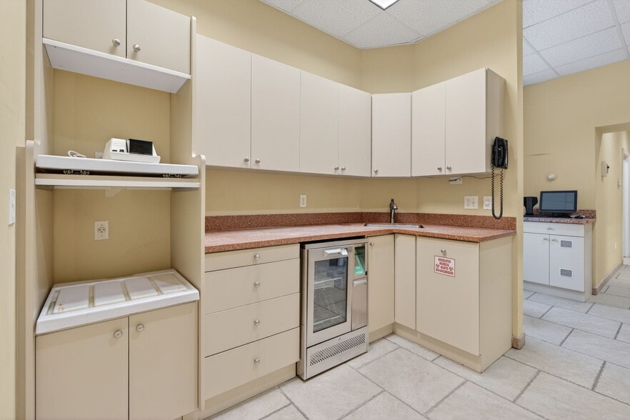 More Photos Of 655 76th St, Brooklyn Healthcare For Sale