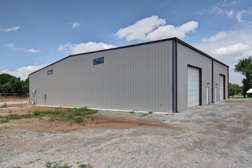 More Photos Of 589 CR 3597, Boyd Warehouse For Sale