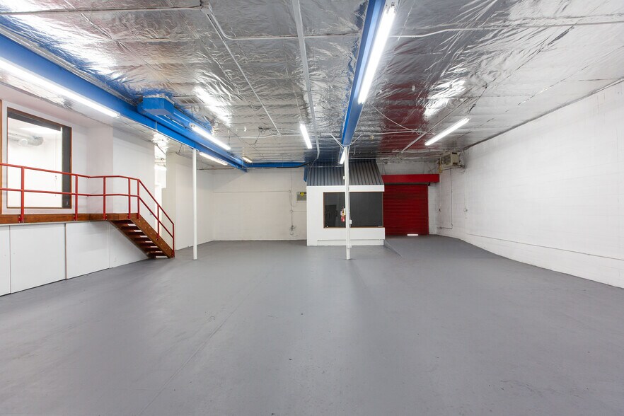 More Photos Of 1248 S Fairfax Ave, Los Angeles Light Manufacturing For Sale