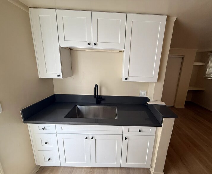 More Photos Of 563 2nd St, Hermosa Beach Apartments For Sale