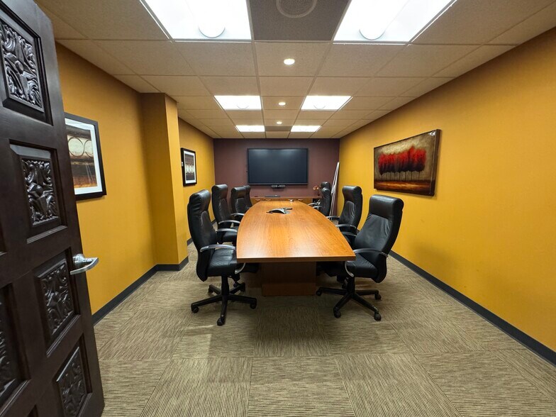 More Photos Of 1941 S 42nd St, Omaha Office For Lease