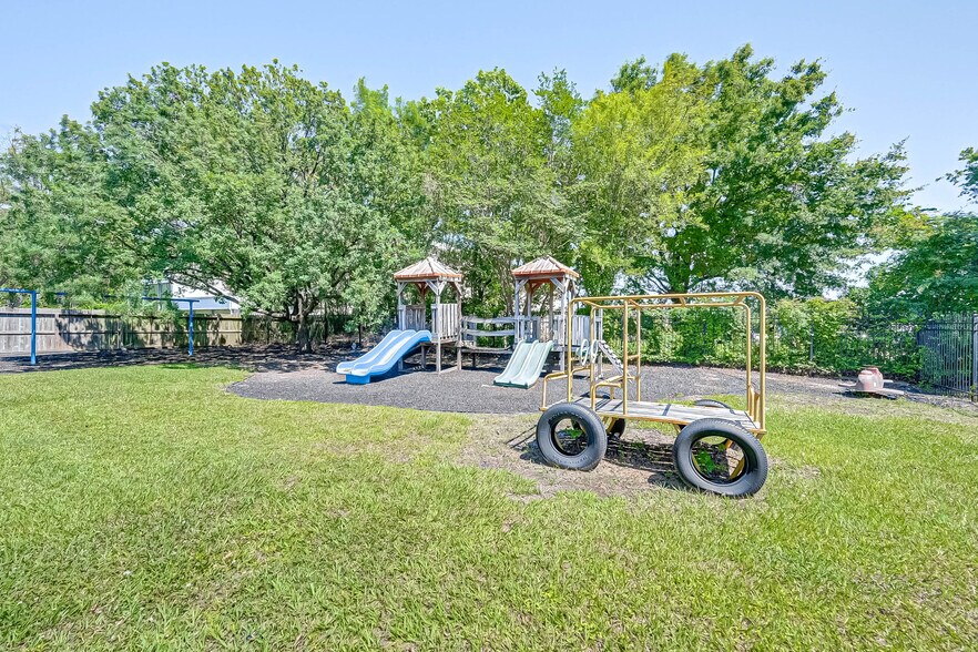 More Photos Of 2105 Cypress Landing Dr, Houston Daycare Center For Sale