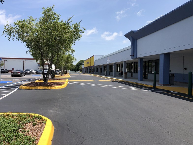 More Photos Of 1861 N Highland Ave, Clearwater General Retail For Lease