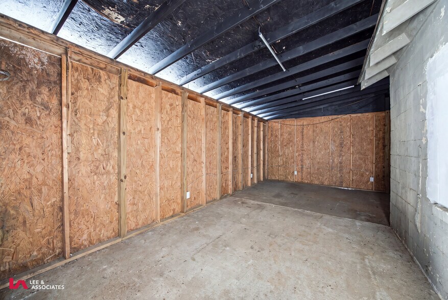 More Photos Of 9135 S Main St, Jonesboro Light Manufacturing For Sale