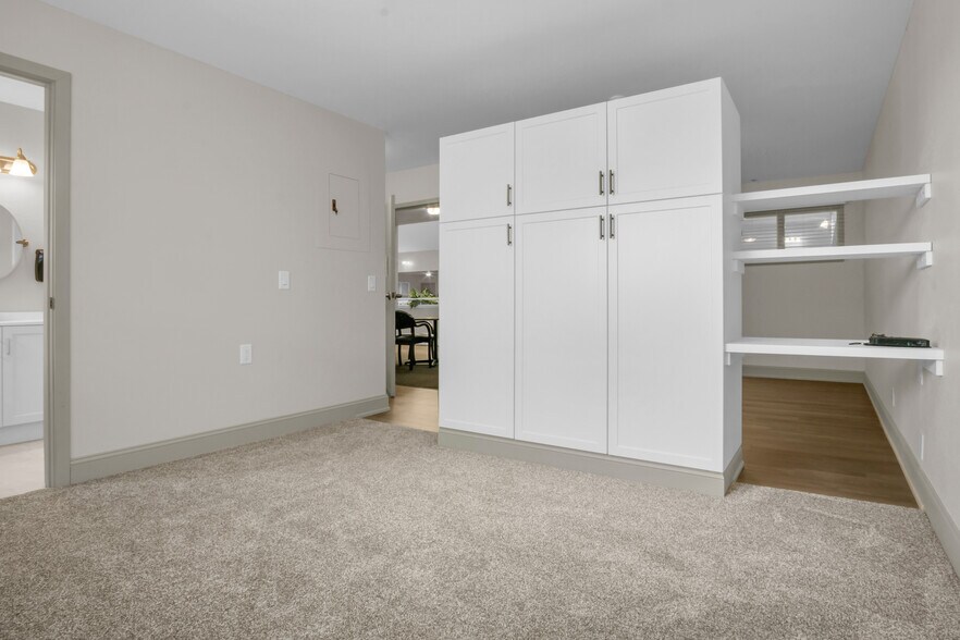 More Photos Of 4107 Central Ave, Kearney Assisted Living For Sale