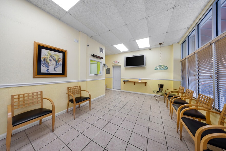 More Photos Of 1058-1062 SW 1st St, Miami Storefront Retail Office For Sale