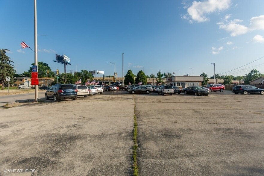 More Photos Of 17080 Dixie Hwy, Hazel Crest Auto Dealership For Sale