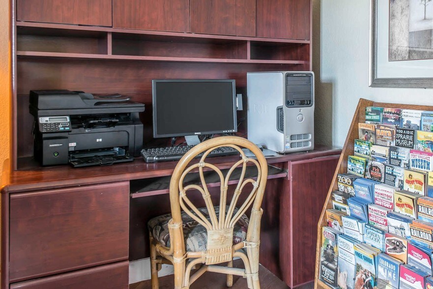 More Photos Of 700 Colorado Ave, Stratton Hotel For Sale