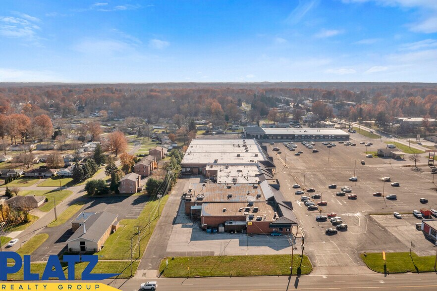 More Photos Of 1705-1747 S Raccoon Rd, Youngstown Unknown For Lease