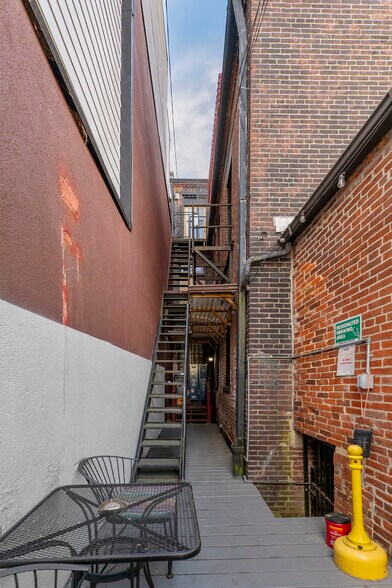 More Photos Of 1010 Pennsylvania Ave SE, Washington Hospitality For Sale