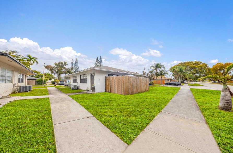 More Photos Of 3111 NW 3rd Ave, Pompano Beach Apartments For Sale