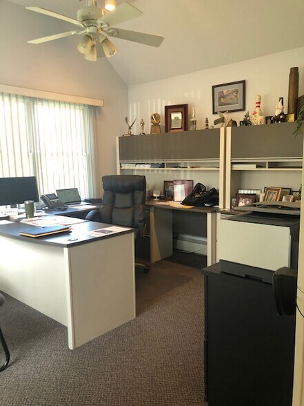 More Photos Of 1 Plumbridge Dr, Levittown Office Residential For Sale