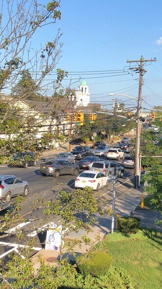 More Photos Of 115 Main St, East Rockaway Bank For Lease