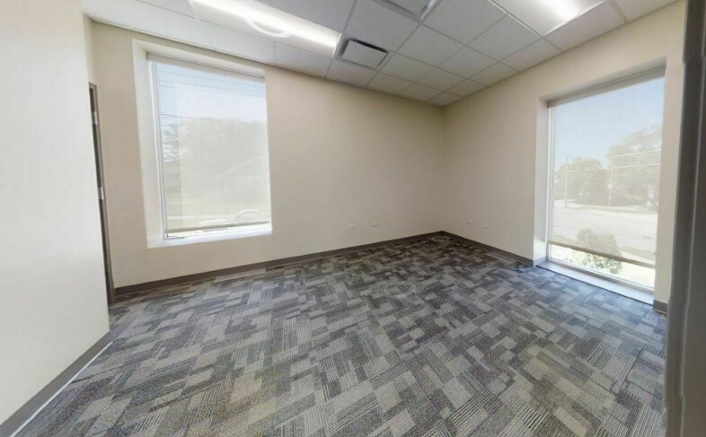 More Photos Of 721 Dundee Ave, Elgin Office For Lease