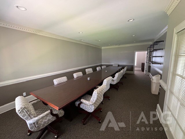 More Photos Of 190 Campground Rd, Selma Office For Lease