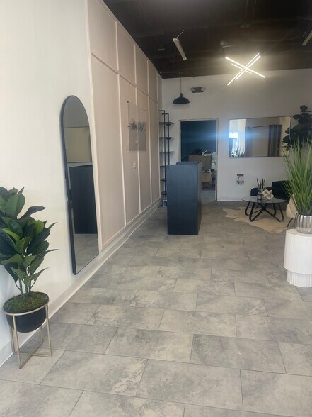 More Photos Of 5808-5812 Cullen Blvd, Houston Freestanding For Sale