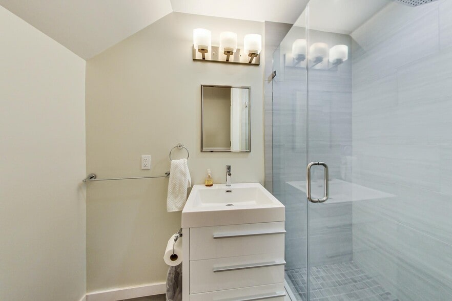 More Photos Of 751 Capp st, San Francisco Apartments For Sale