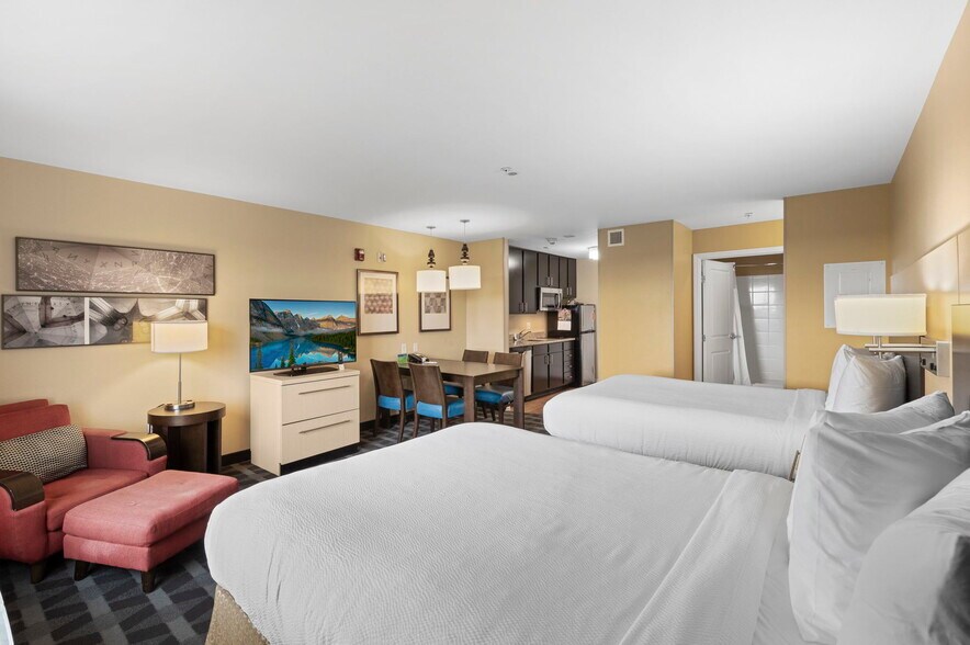 More Photos Of 2700 Port Plaza Dr, Port Arthur Hotel For Sale
