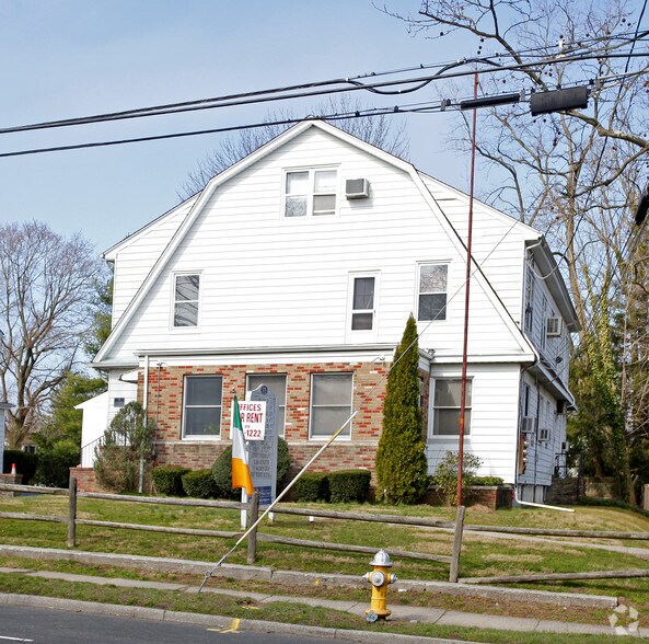 More Photos Of 575 White Plains Rd, Eastchester Office For Lease