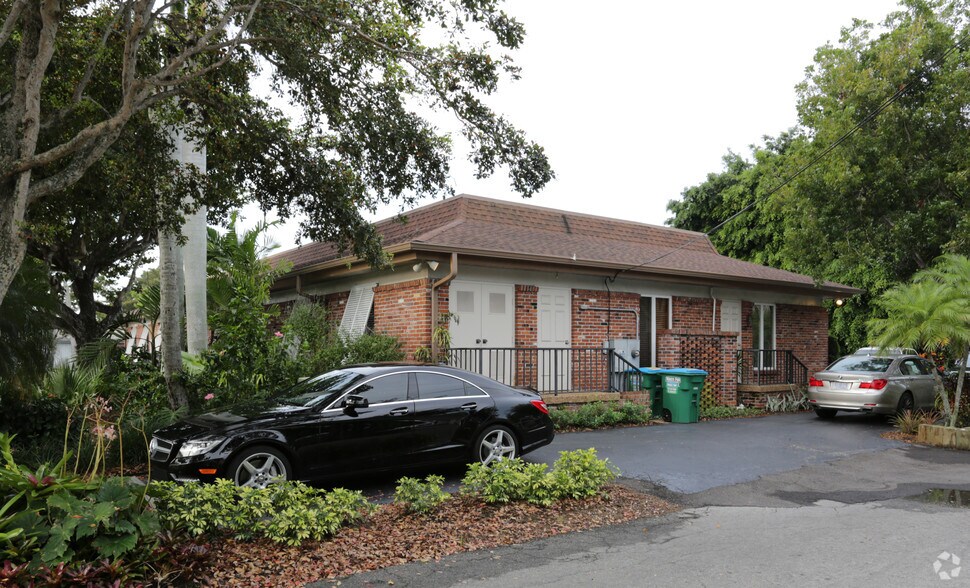 More Photos Of 775 1st Ave N, Naples Medical For Sale