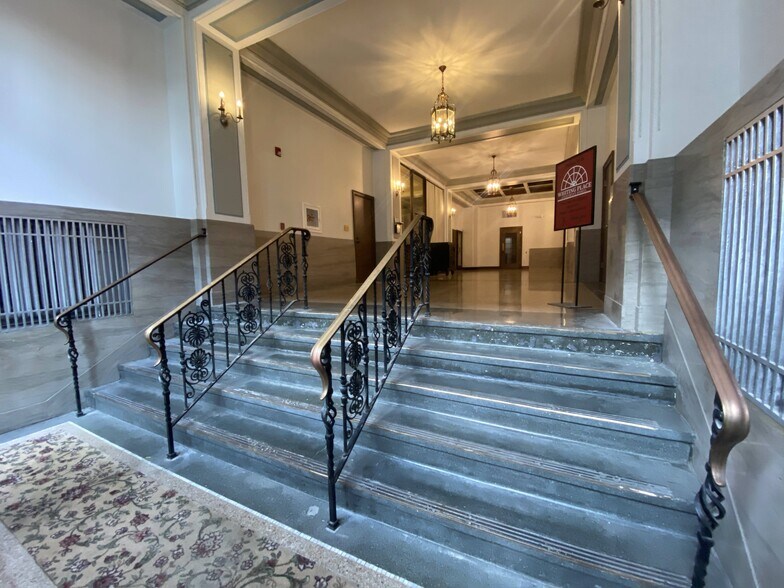 More Photos Of 1408 Strongs Ave, Stevens Point Apartments For Lease