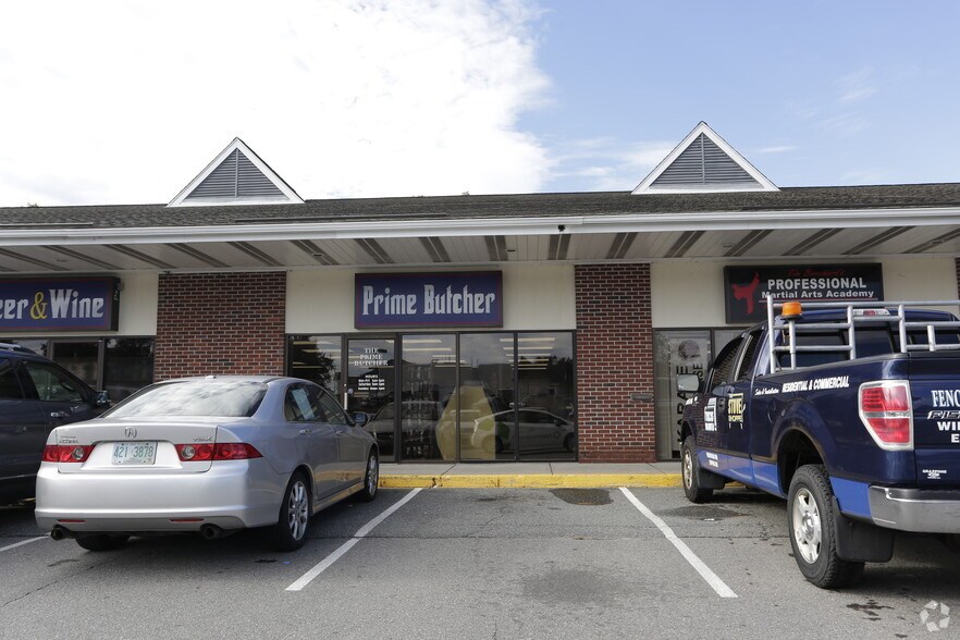 More Photos Of 58 Range Rd, Salem Unknown For Lease