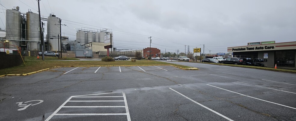 More Photos Of 4917 South Blvd, Charlotte Medical For Lease