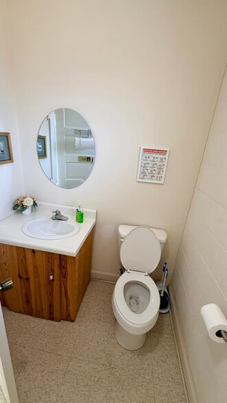 More Photos Of 204 N Main St, Richfield Specialty For Sale