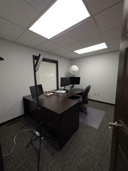 More Photos Of 1925 Indian Wood Cir, Maumee Office For Sale