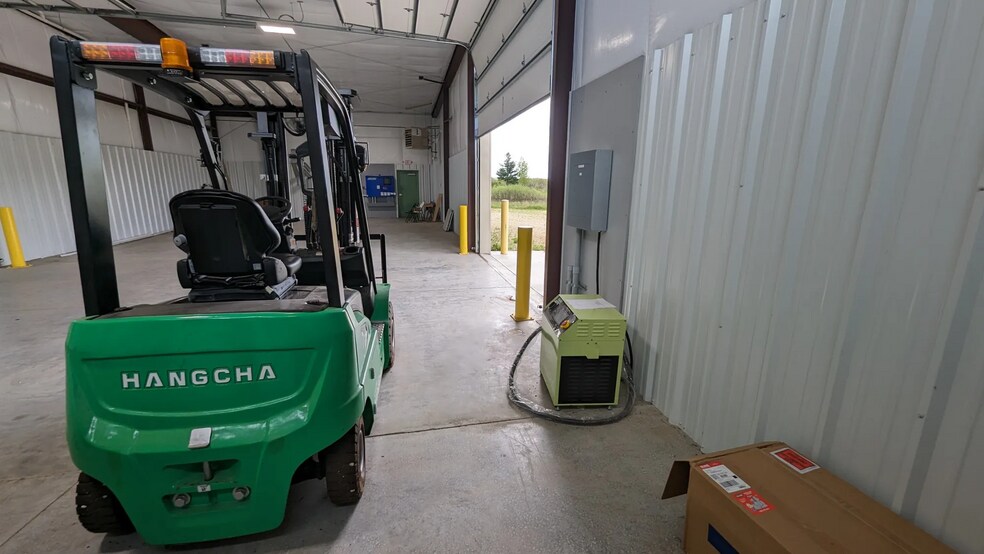 More Photos Of 605 Greenway Ct, Reedsburg Industrial For Sale